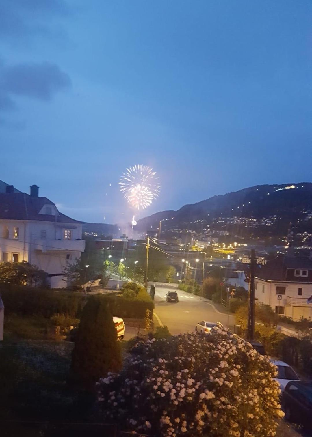 Spacious And Beautiful Apartment In Bergen With Free Parking Exterior photo
