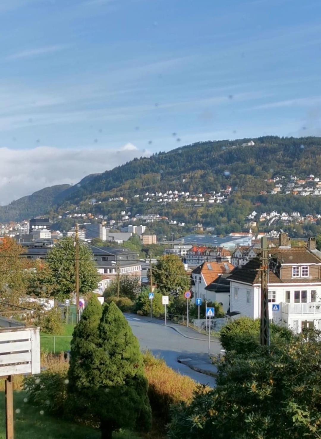 Spacious And Beautiful Apartment In Bergen With Free Parking Exterior photo