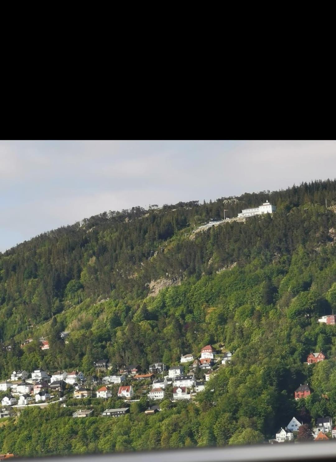 Spacious And Beautiful Apartment In Bergen With Free Parking Exterior photo